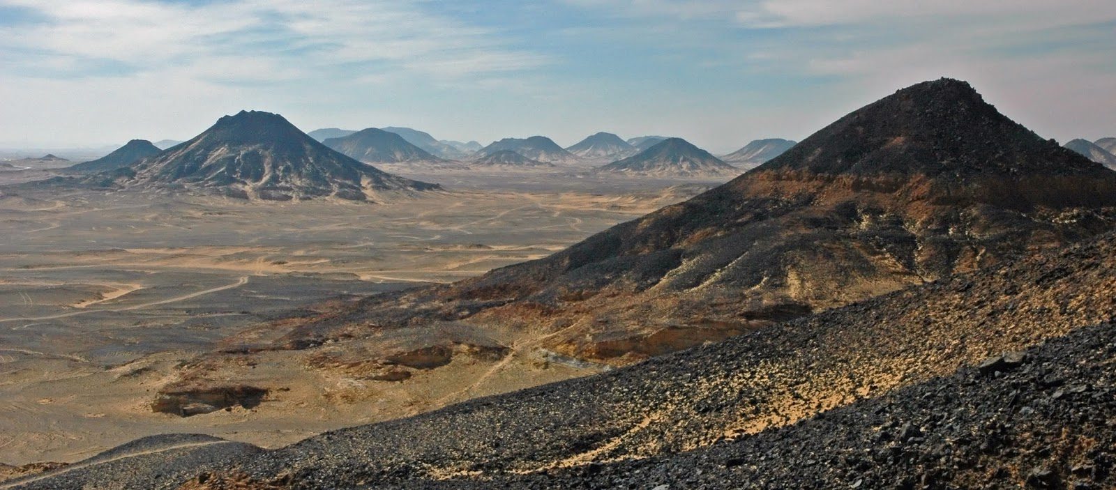 Черный песок в Египте